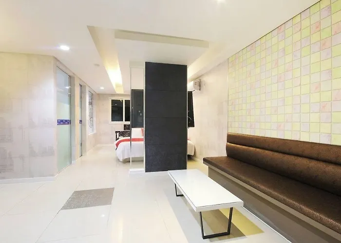 Songjeong V Hotel 2*
